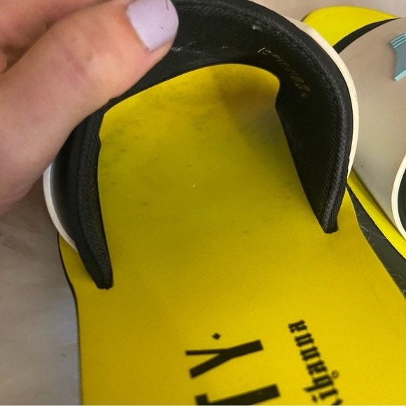 Puma‎ x Fenty Rhianna surf slides -men’s 5.5, women’s size  6.5 - Picture 8 of 9